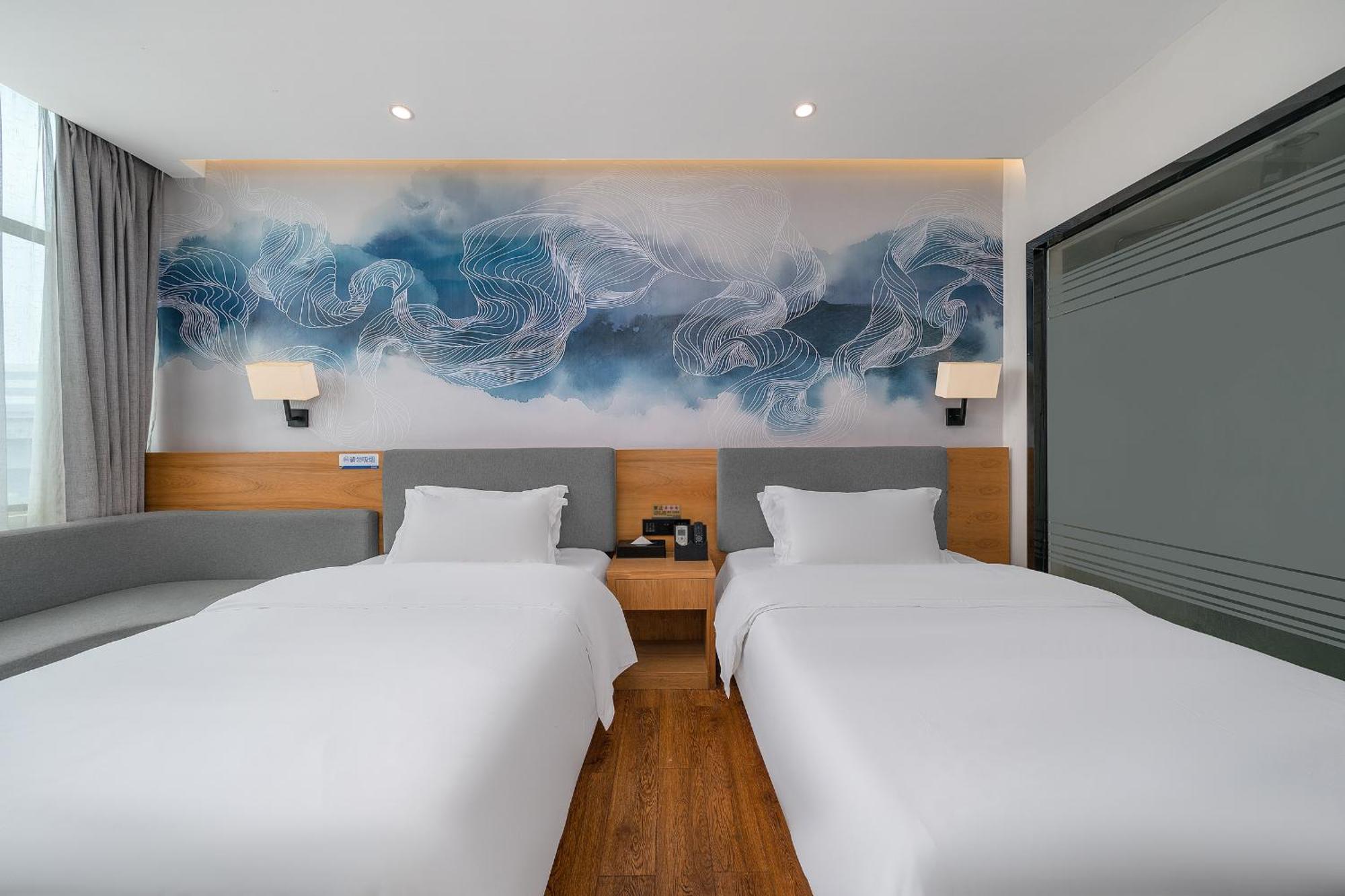 Felice Hotel-Guangzhou Baiyun International Airport Renhe Metro Station Branch גואנגג'ואו מראה חיצוני תמונה