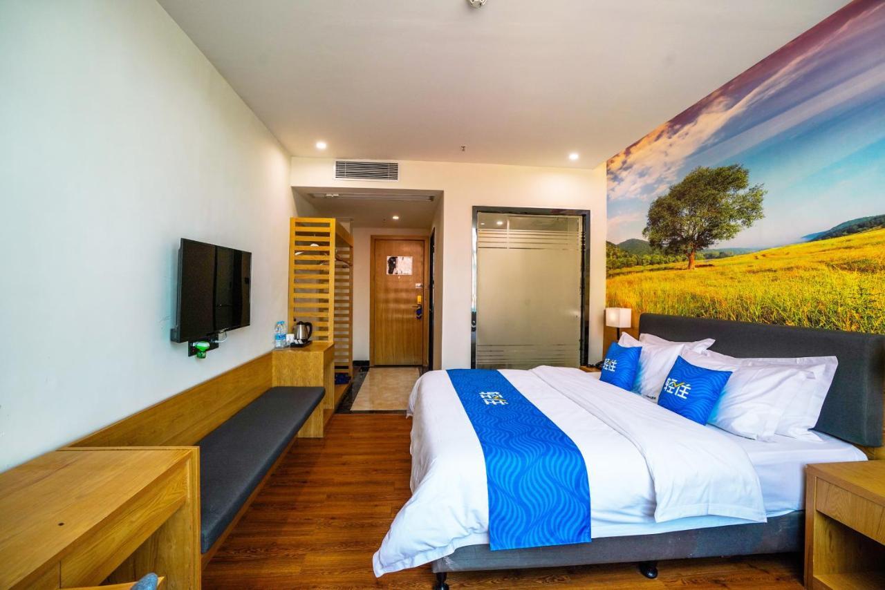 Felice Hotel-Guangzhou Baiyun International Airport Renhe Metro Station Branch גואנגג'ואו מראה חיצוני תמונה