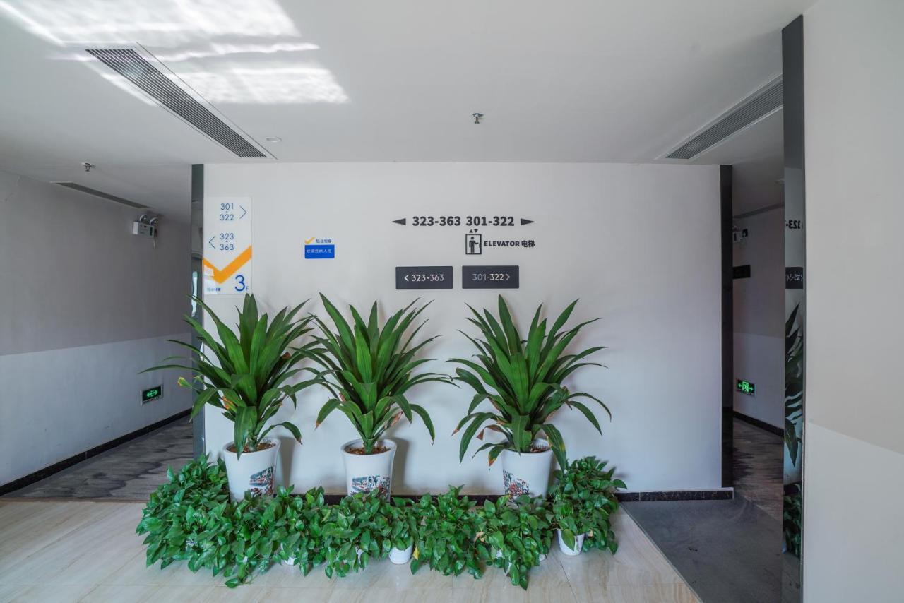 Felice Hotel-Guangzhou Baiyun International Airport Renhe Metro Station Branch גואנגג'ואו מראה חיצוני תמונה