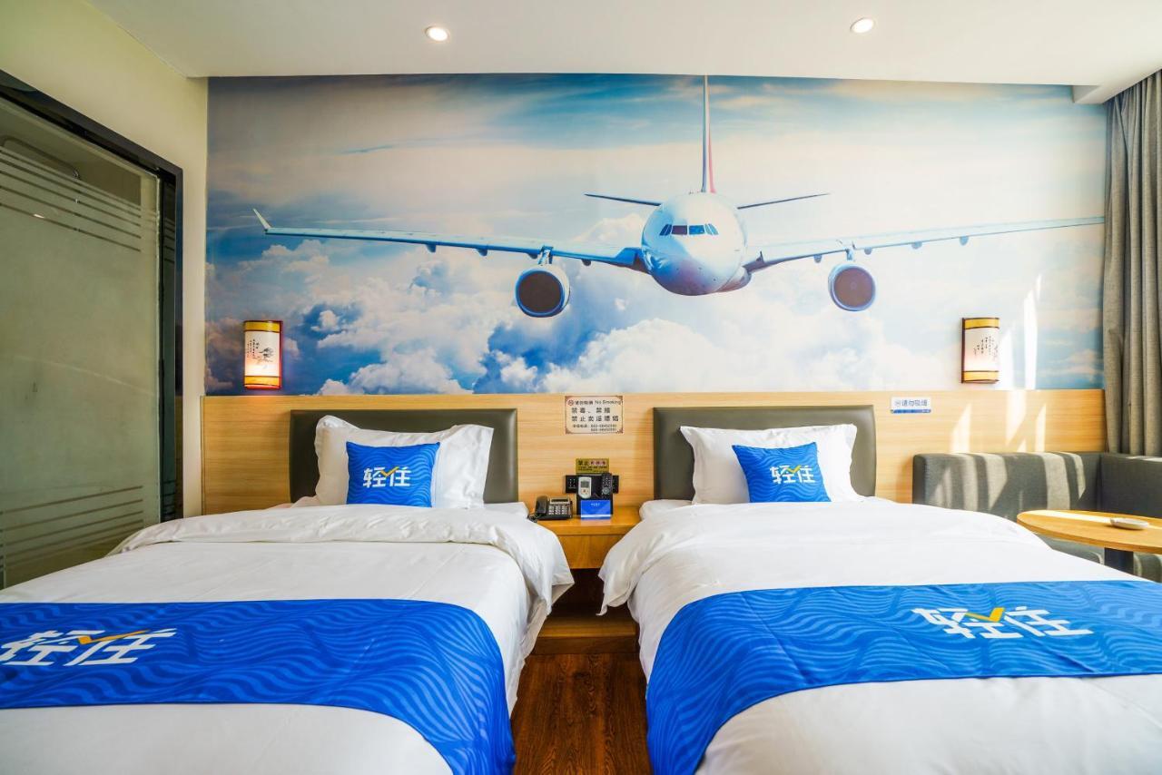 Felice Hotel-Guangzhou Baiyun International Airport Renhe Metro Station Branch גואנגג'ואו מראה חיצוני תמונה