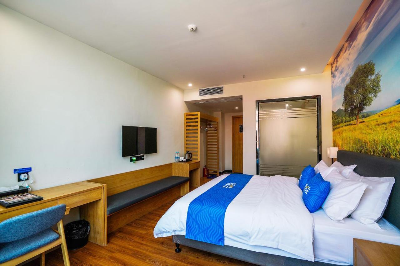 Felice Hotel-Guangzhou Baiyun International Airport Renhe Metro Station Branch גואנגג'ואו מראה חיצוני תמונה