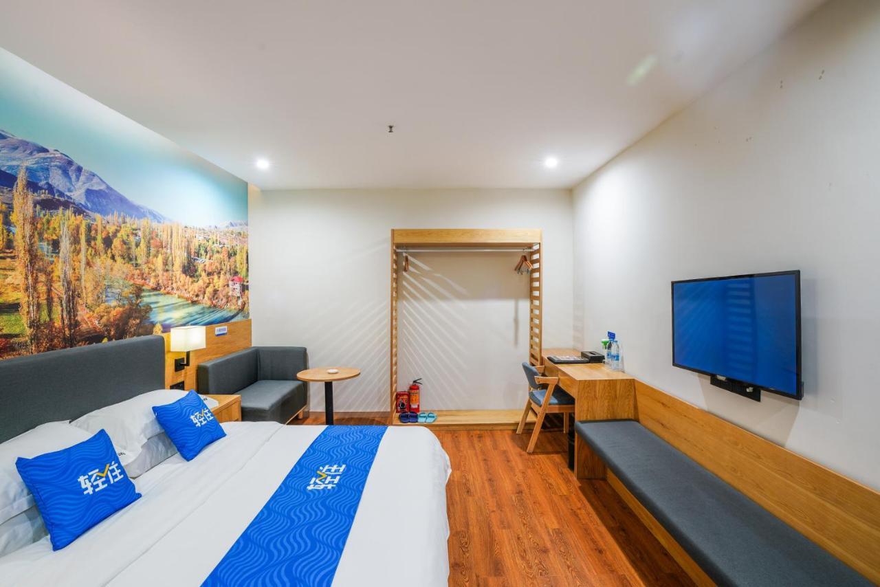 Felice Hotel-Guangzhou Baiyun International Airport Renhe Metro Station Branch גואנגג'ואו מראה חיצוני תמונה